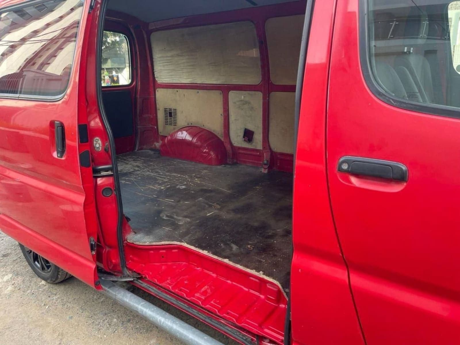 2010 Toyota Hiace Dolphin — photo 6