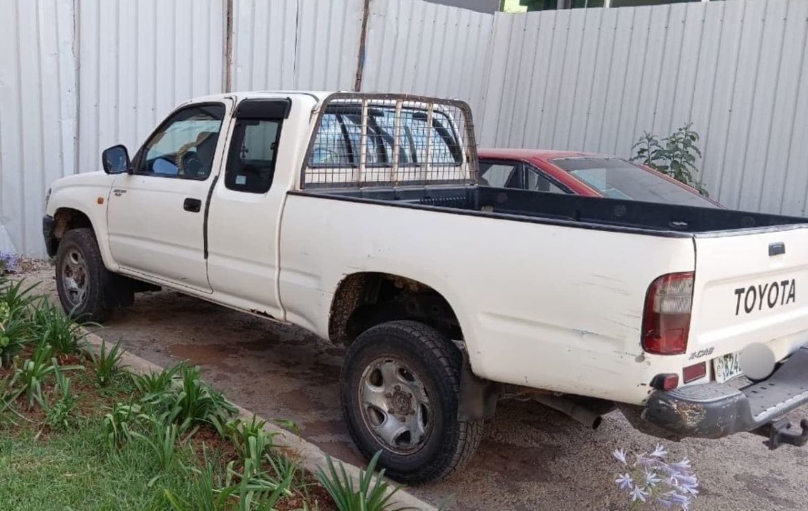 2000 Toyota Hilux Kink Cap — photo 5