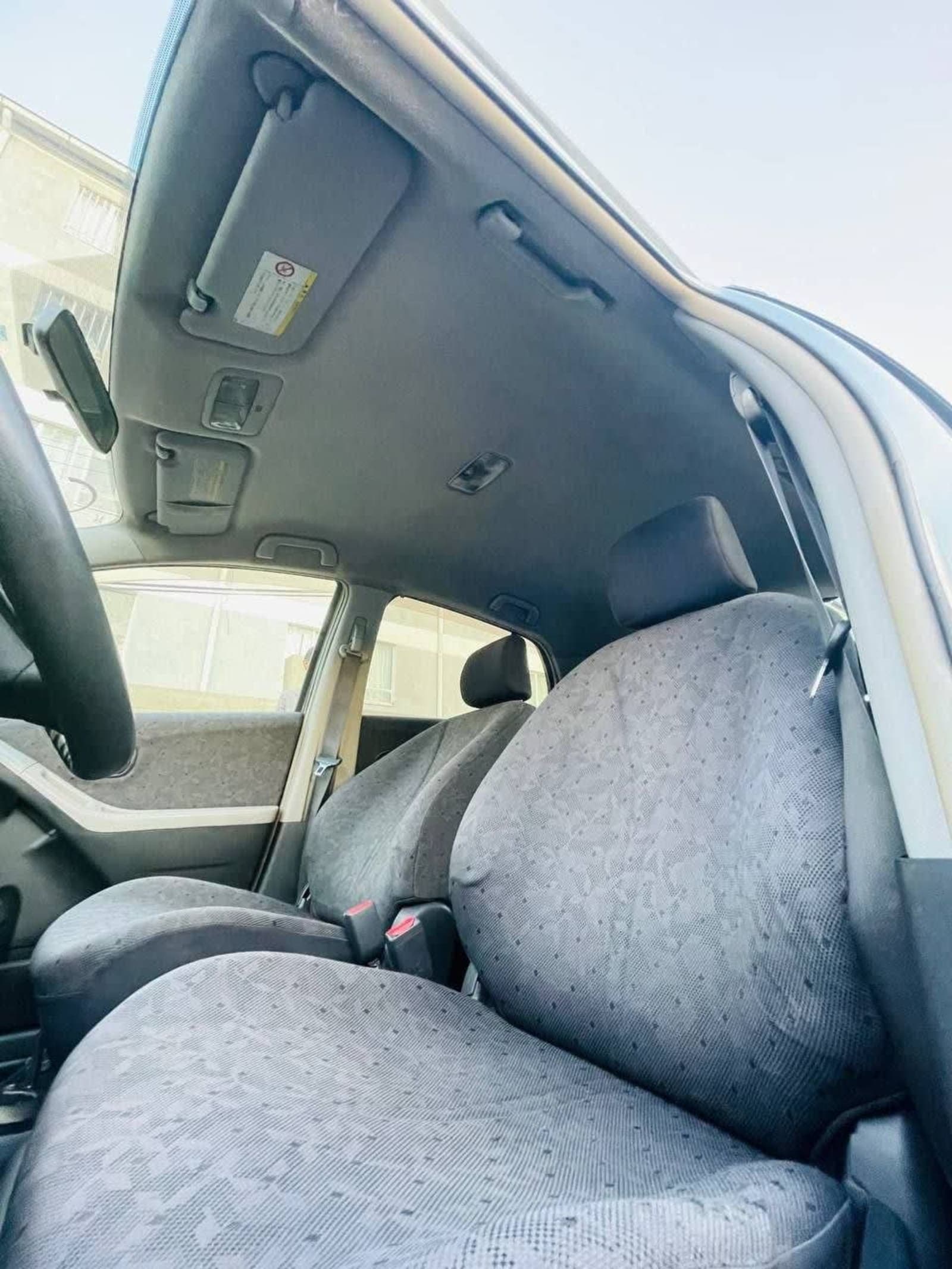 2010 Toyota Yaris — photo 5
