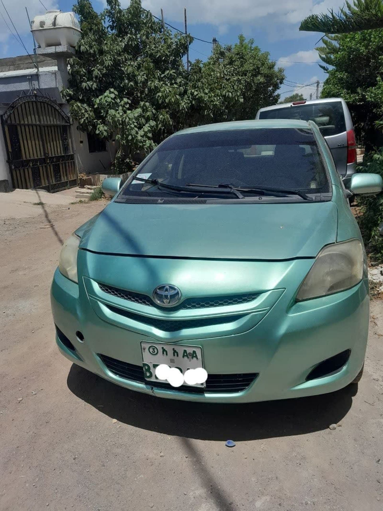 2007 Toyota Yaris Belta — photo 2