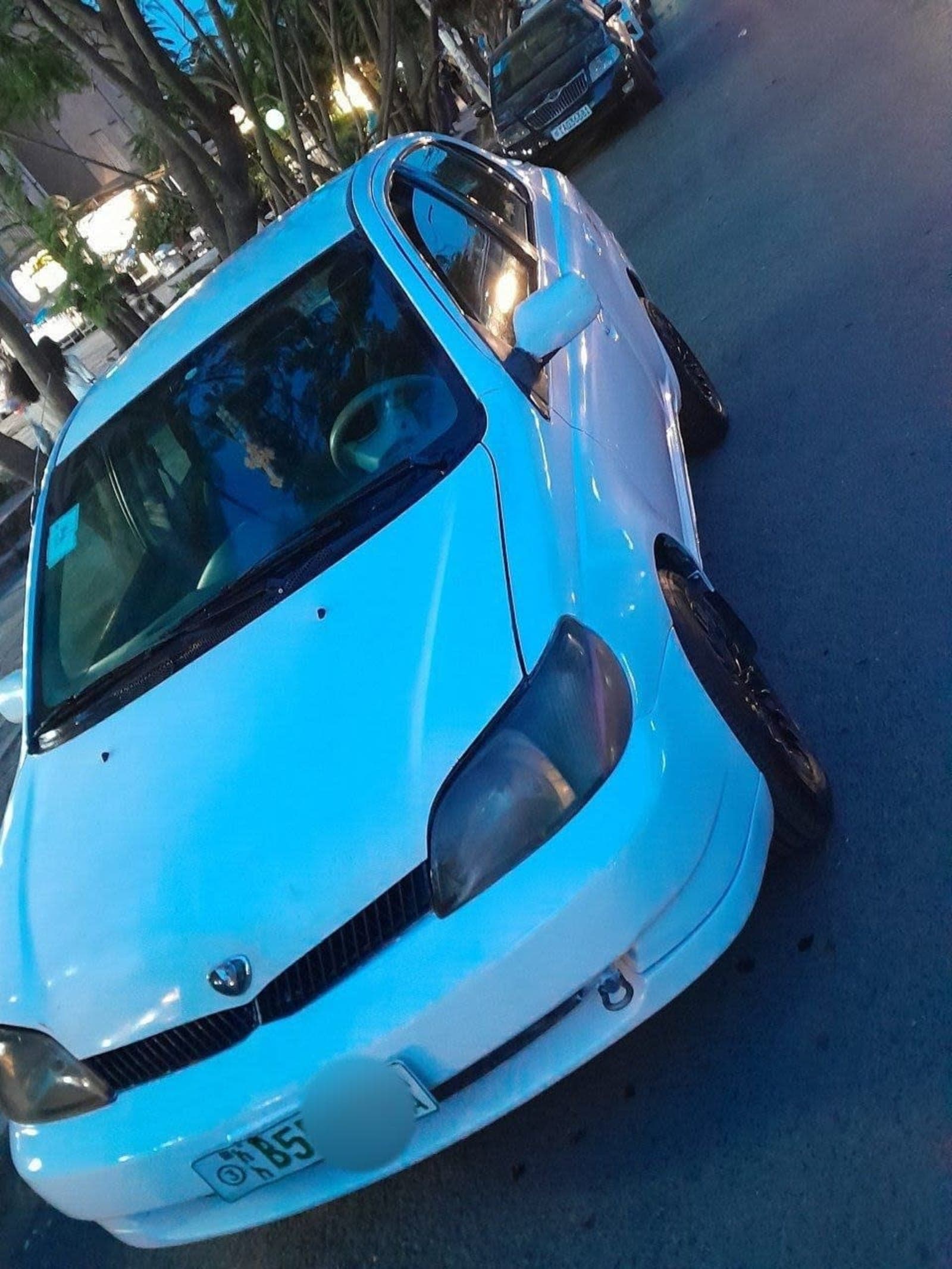 2001 Toyota Platz — photo 6