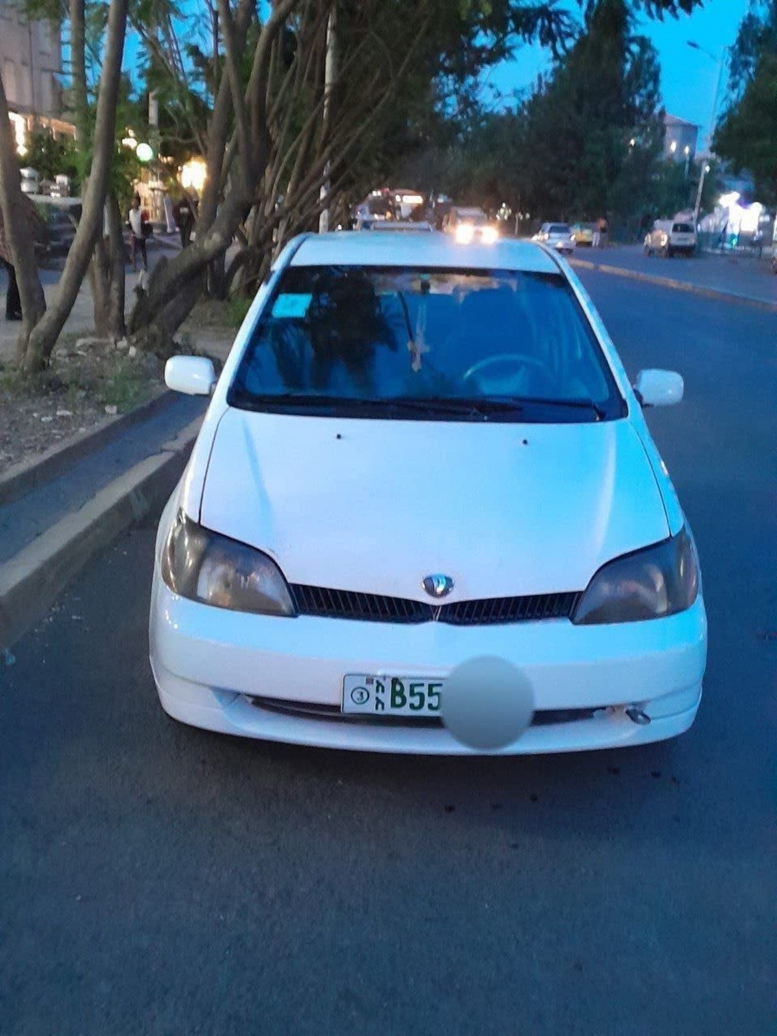 2001 Toyota Platz — photo 5