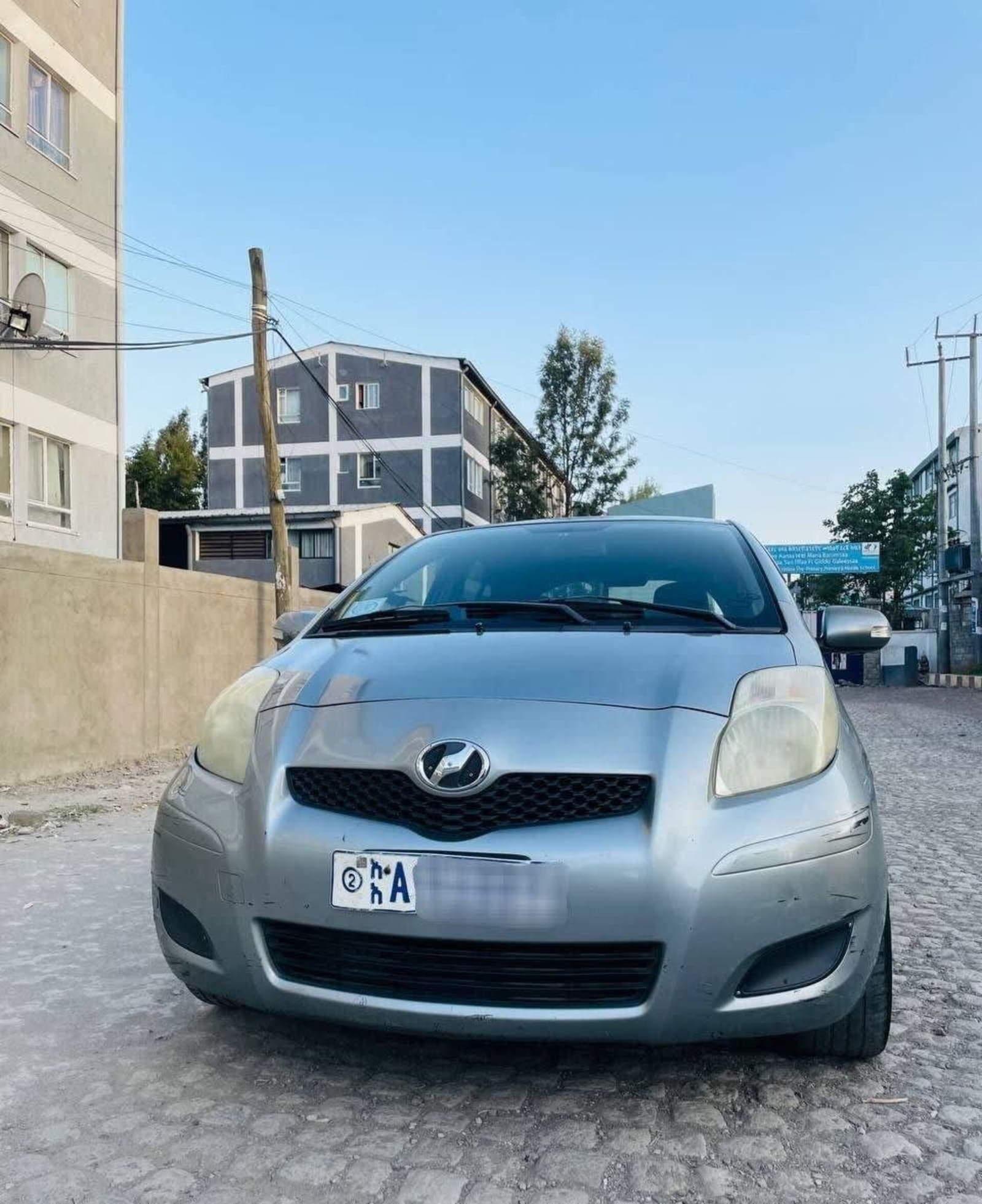 2010 Toyota Yaris — photo 2