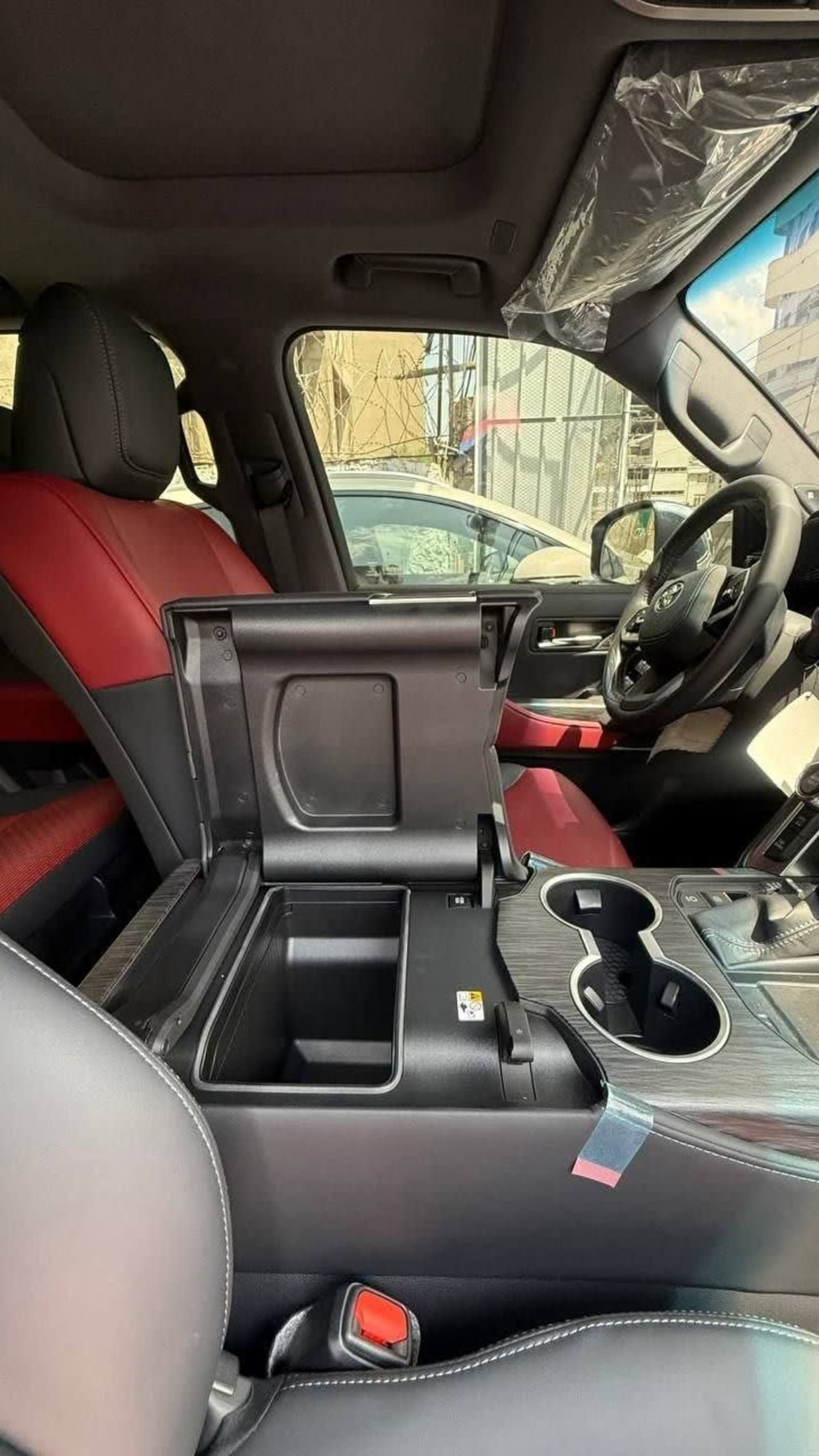 2026 Toyota Land Cruiser VXR — photo 2