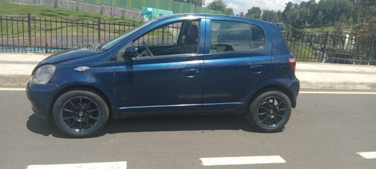 2001 Toyota Vitz
