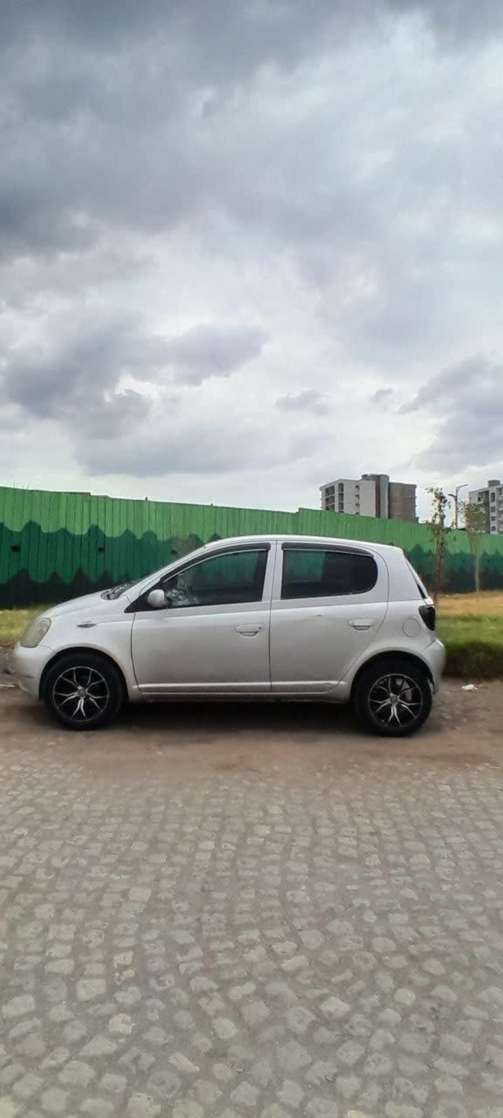 2001 Toyota Vitz