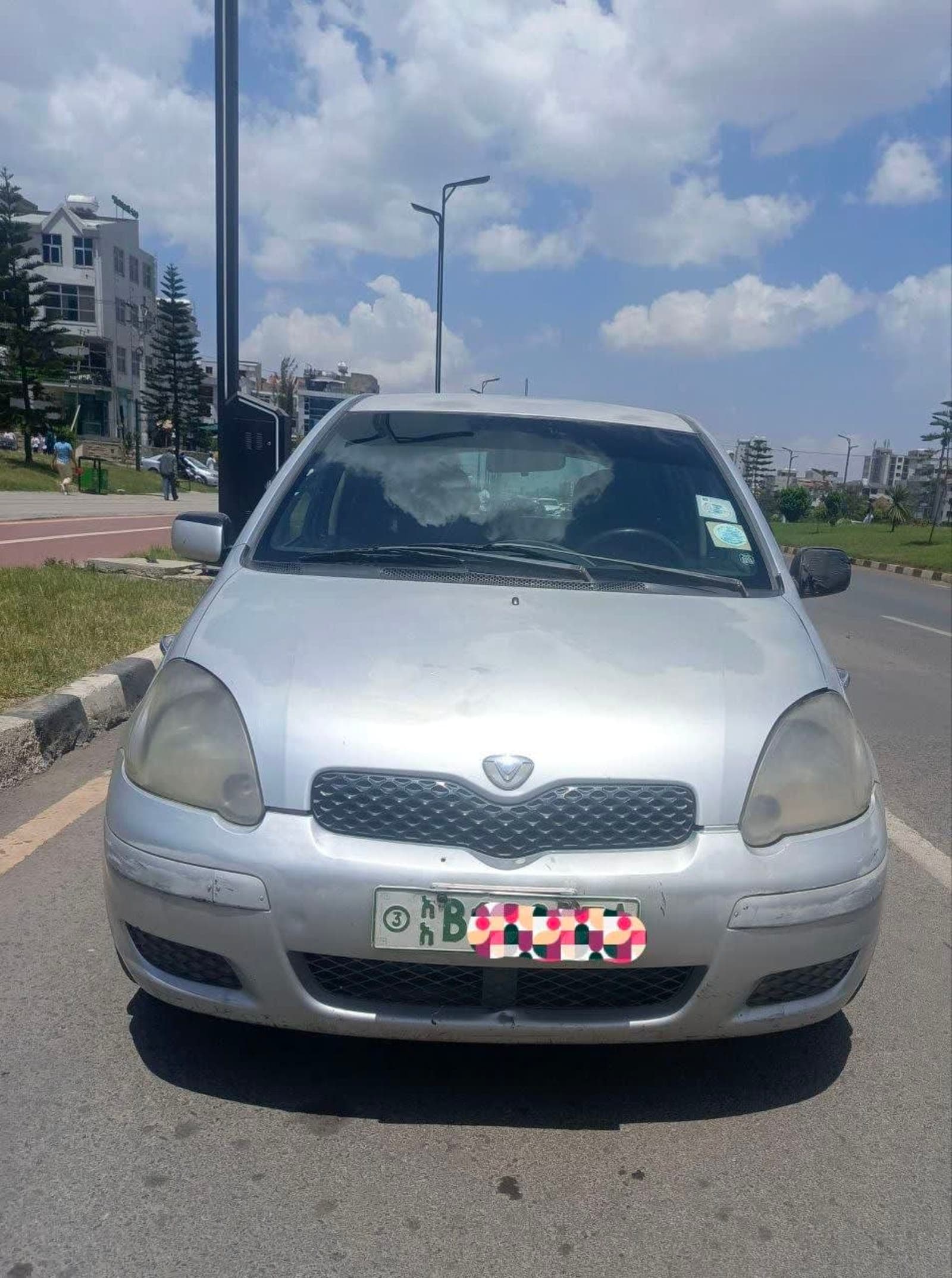 2004 Toyota Vitz