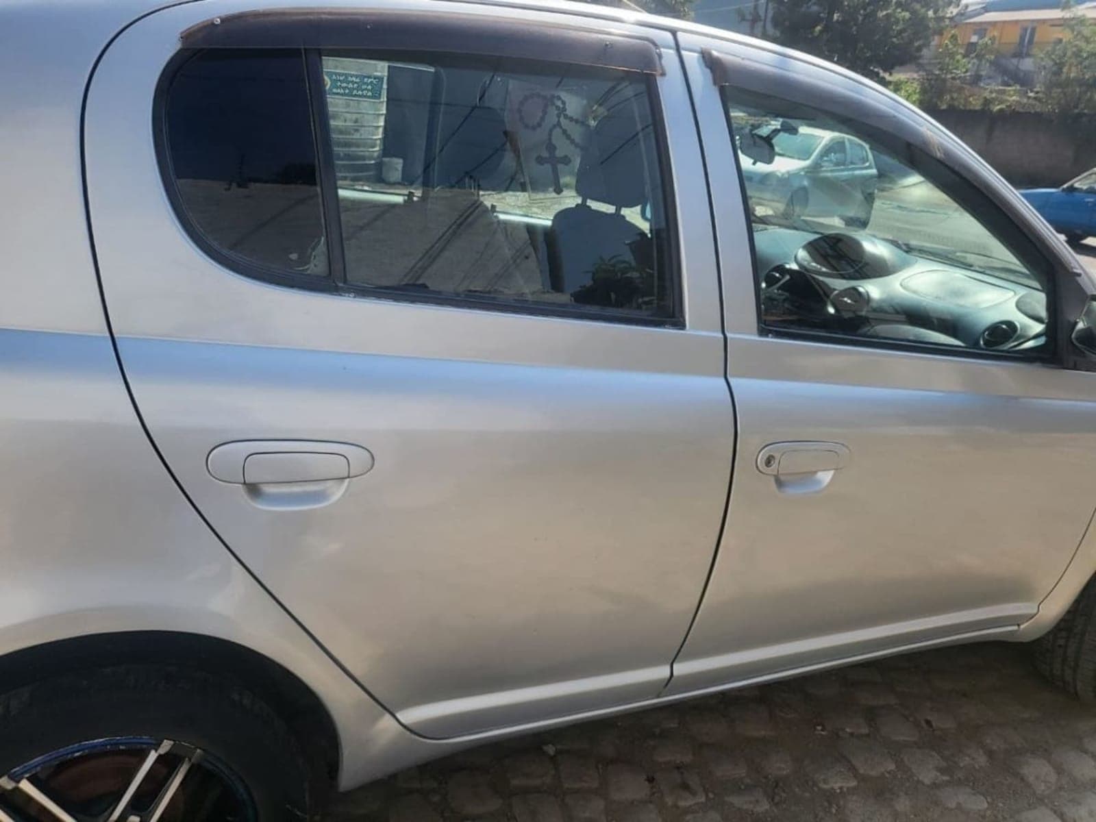 2002 Toyota vitz — photo 3