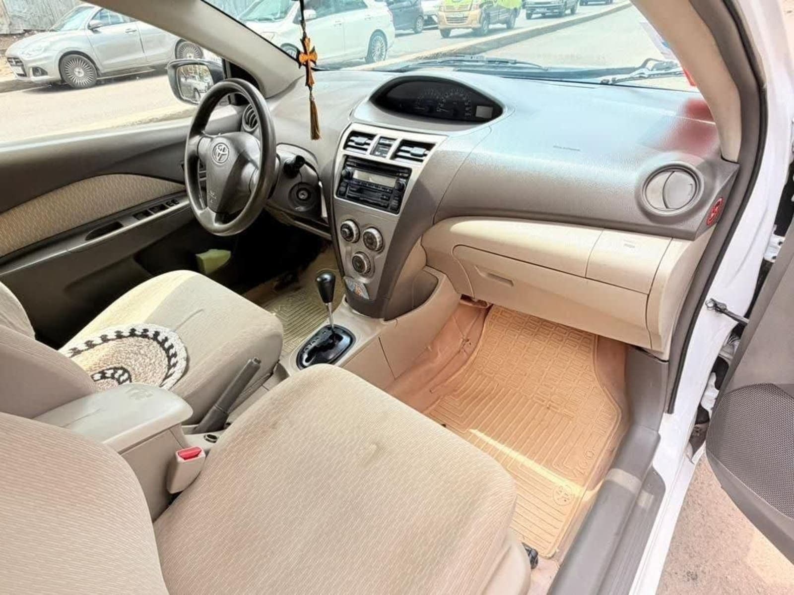 2010 Toyota Yaris Sedan